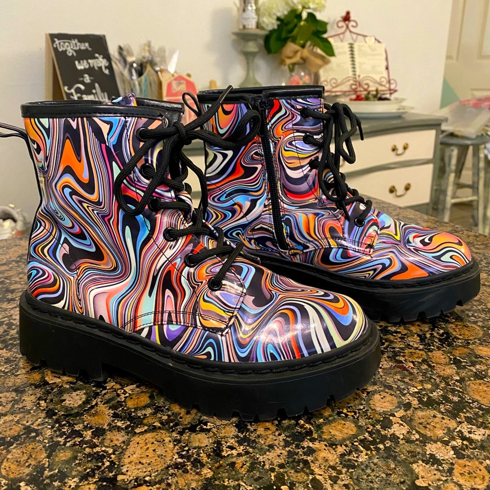 STEVE MADDEN Little Girls Boots Size 3 Very colorful! 💗💕✨